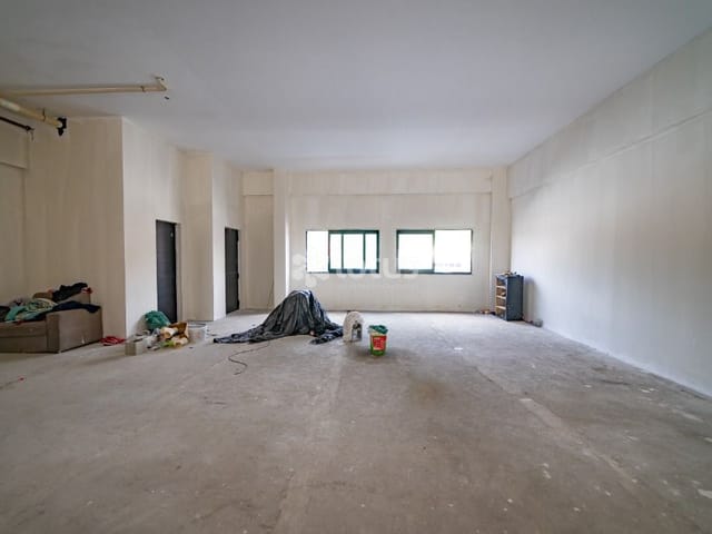 Loja com 324m², para alugar, no bairro Portais (Polvilho) em Cajamar