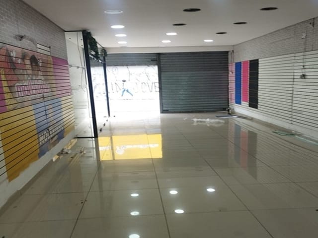 Loja com 180m², para alugar, no bairro Santo Amaro em São Paulo