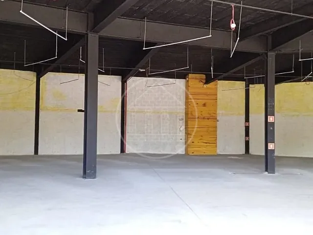 Loja com 450m², para alugar, no bairro Jardim Casa Grande em São Paulo