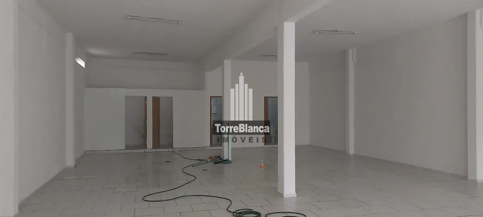 Loja-Salão, 250 m² - Foto 2