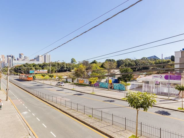 Loja com 86m², à venda, no bairro Cabral em Curitiba