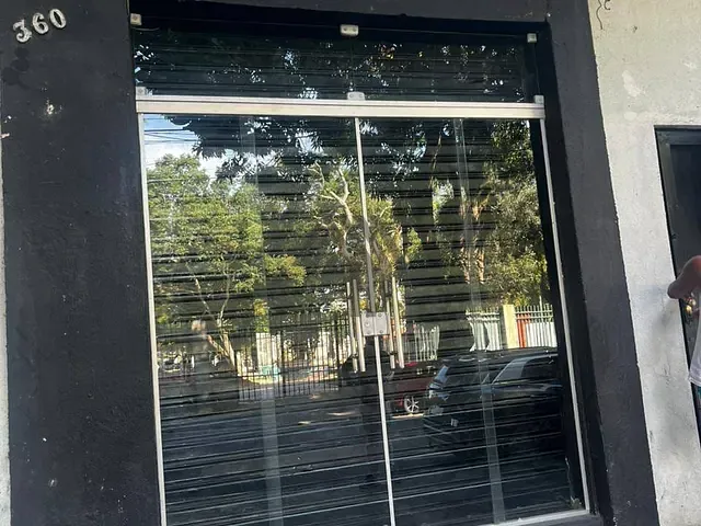 Loja para alugar, no bairro Nazaré em Belém