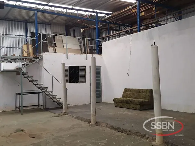 Loja com 180m², para alugar, no bairro Vila Azenha em Nova Odessa