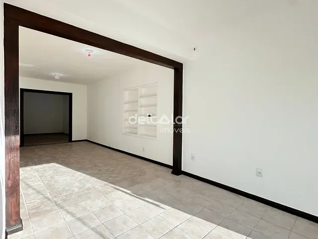 Loja com 36m², para alugar, no bairro Planalto em Belo Horizonte