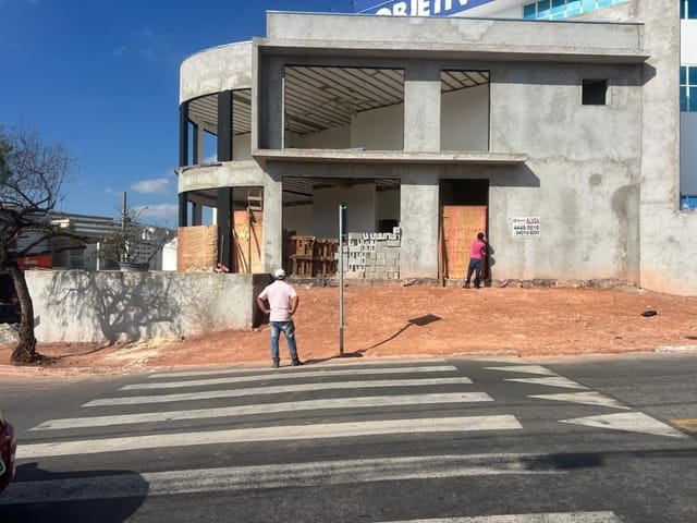 Loja com 200m², para alugar, no bairro Portais (Polvilho) em Cajamar