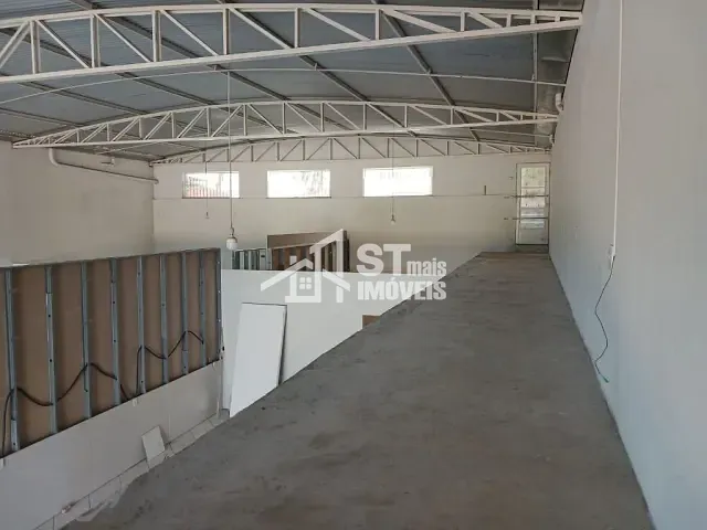 Loja com 150m², para alugar, no bairro Vila Betela em Andradas