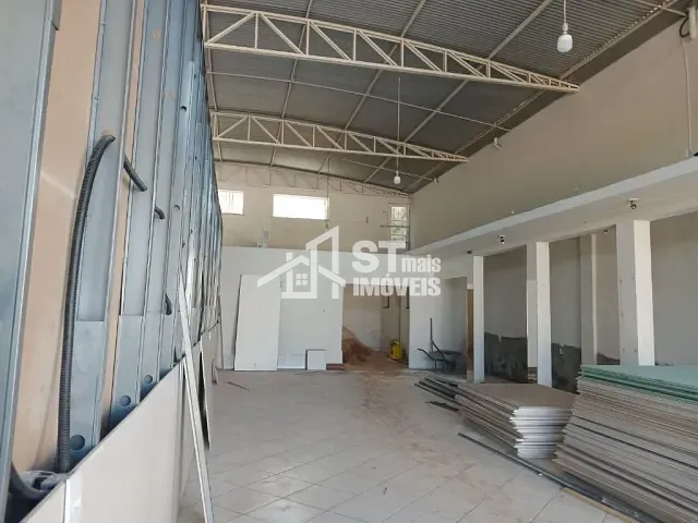 Loja com 150m², para alugar, no bairro Vila Betela em Andradas