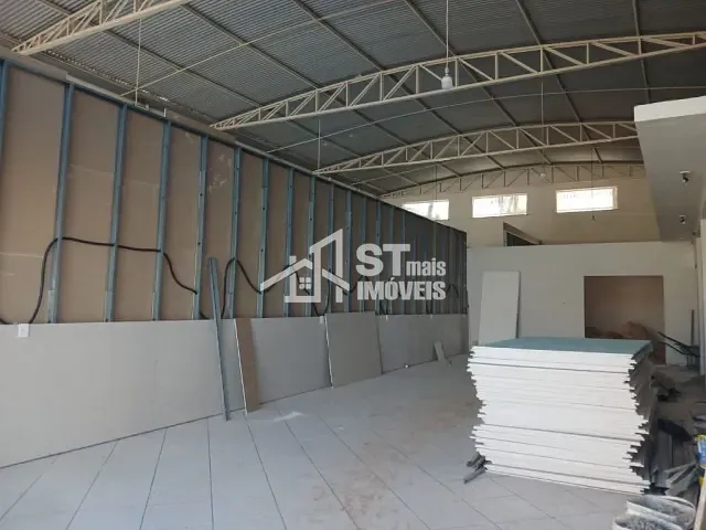 Loja com 150m², para alugar, no bairro Vila Betela em Andradas
