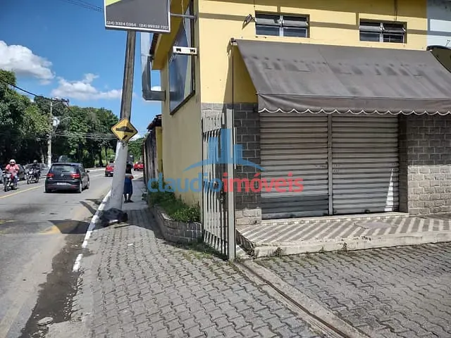 Loja com 32m², para alugar, no bairro Centro em Barra Mansa