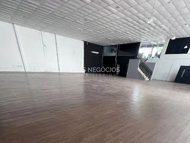 Loja à venda ou para alugar, no bairro Vila Olímpia em Sorocaba