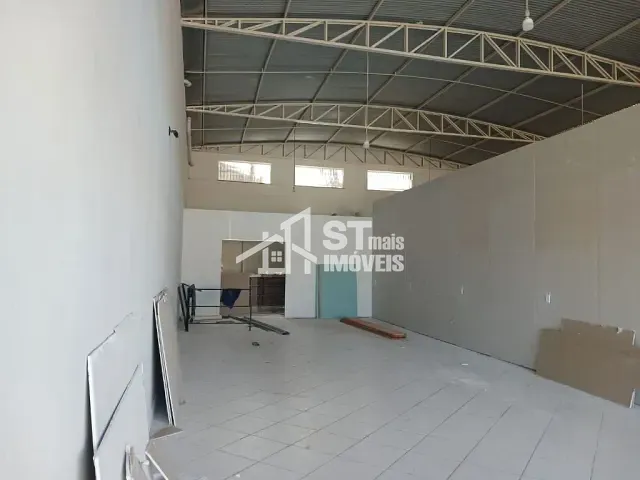 Loja com 120m², para alugar, no bairro Vila Betela em Andradas