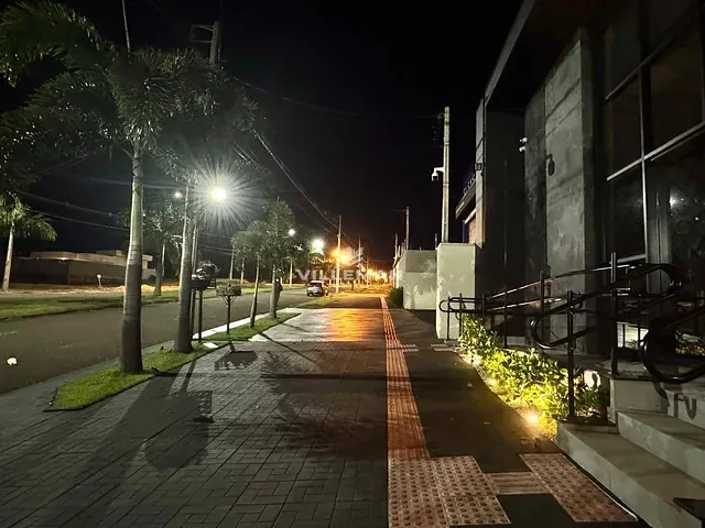 Loja com 330m², à venda, no bairro Jardim Munique em Maringá