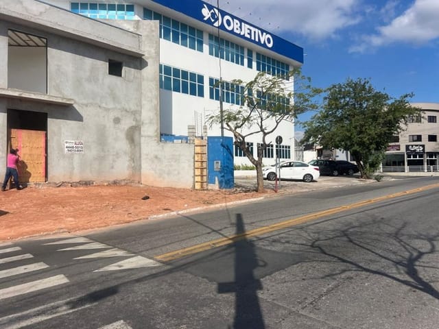Loja com 200m², para alugar, no bairro Portais (Polvilho) em Cajamar