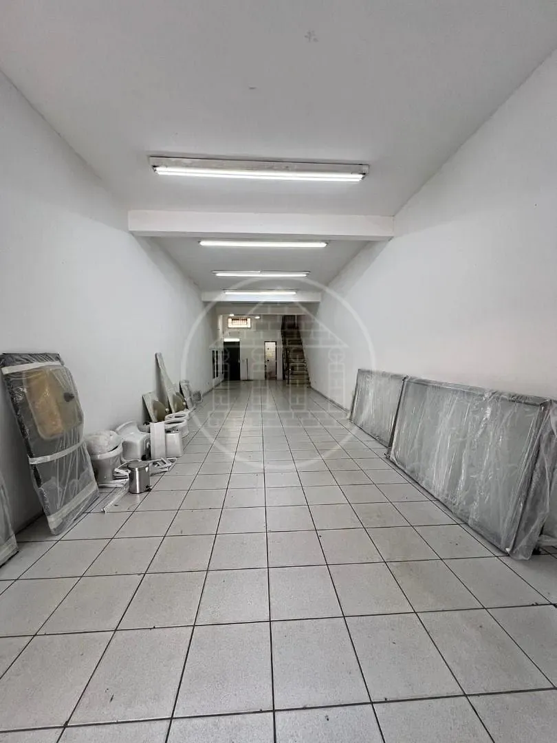 Loja-Salão, 160 m² - Foto 1