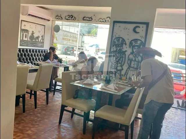 Casa à venda, no bairro Ilha do Leite em Recife
