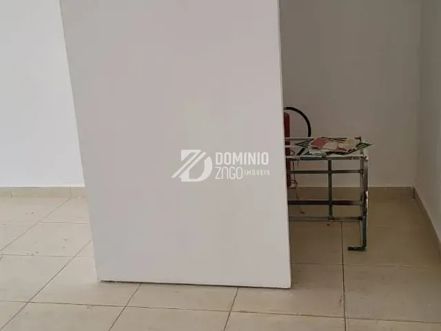 Loja com 46m², para alugar, no bairro São Benedito em Uberaba