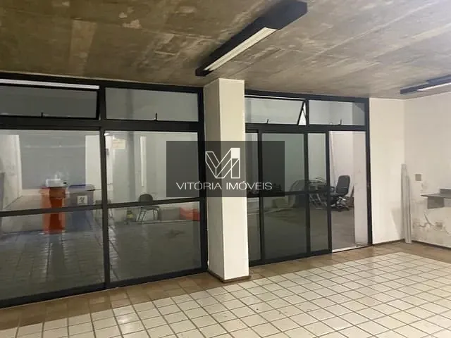 Loja com 544m², para alugar, no bairro PRAIA DO CANTO em Vitoria