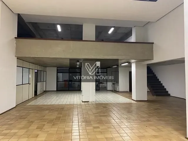 Loja com 544m², para alugar, no bairro PRAIA DO CANTO em Vitoria