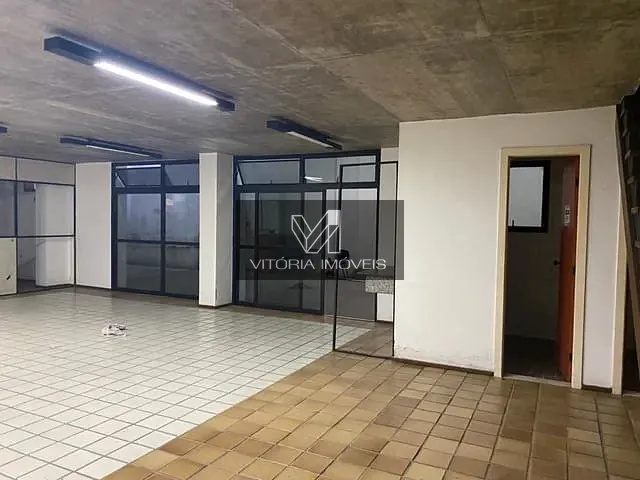 Loja com 544m², para alugar, no bairro PRAIA DO CANTO em Vitoria