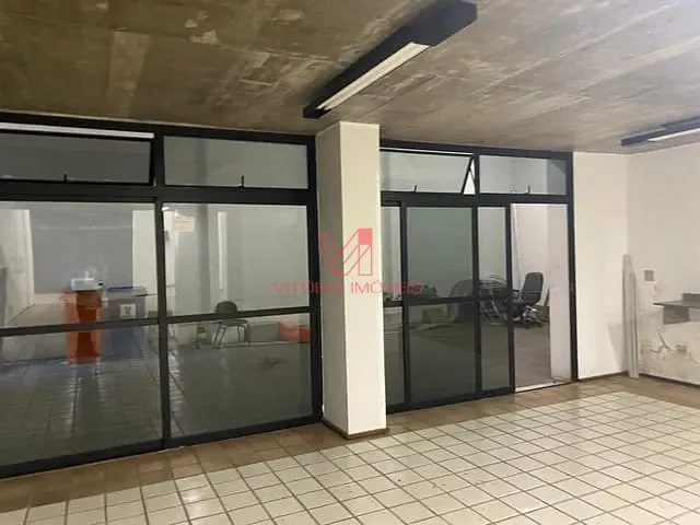 Loja com 544m², para alugar, no bairro PRAIA DO CANTO em Vitoria