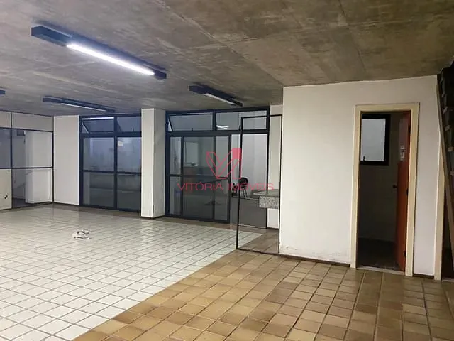 Loja com 544m², para alugar, no bairro PRAIA DO CANTO em Vitoria