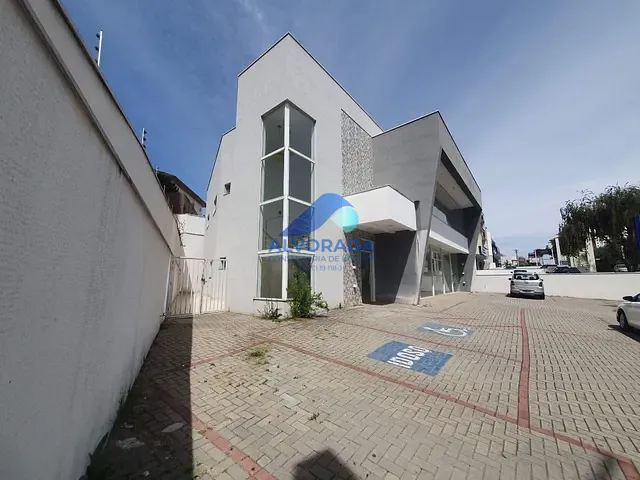 Loja com 585m², para alugar, no bairro Urbanova em São José dos Campos