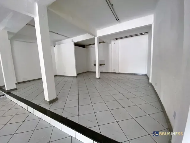 Loja para alugar, no bairro Goitacazes em Campos dos Goytacazes