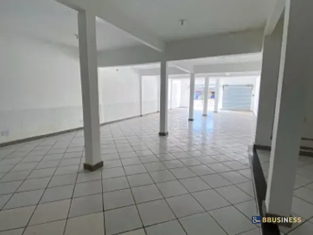 Loja para alugar, no bairro Goitacazes em Campos dos Goytacazes