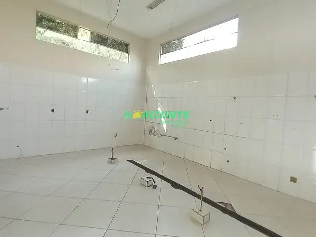 Loja com 250m², para alugar, no bairro Urbanova em São José dos Campos