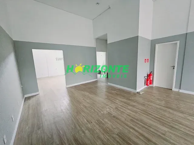 Loja com 250m², para alugar, no bairro Urbanova em São José dos Campos
