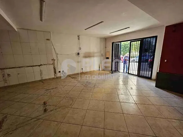 Loja para alugar, no bairro Santa Teresinha em São Paulo