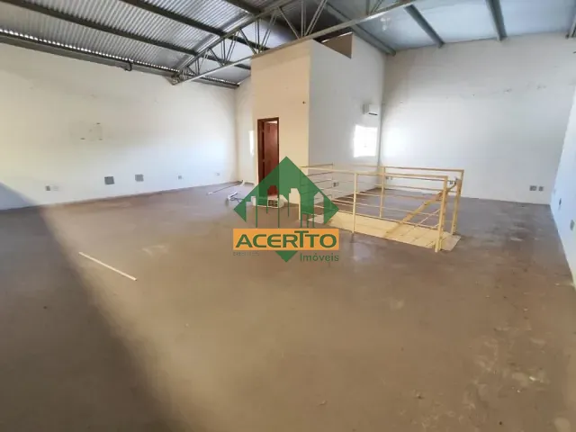 Loja com 440m², para alugar, no bairro Vila Nova em Araçatuba