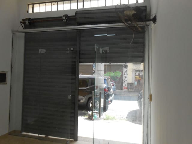 Loja com 29m², para alugar, no bairro Centro em Macaé