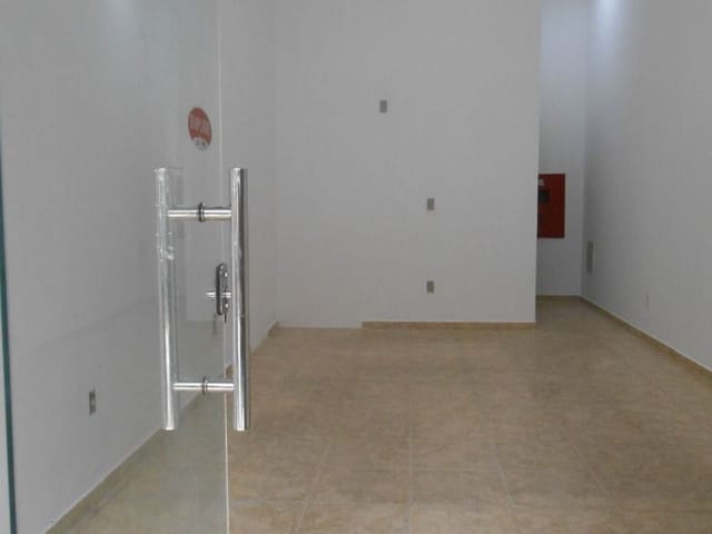 Loja com 29m², para alugar, no bairro Centro em Macaé