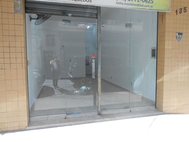 Loja com 29m², para alugar, no bairro Centro em Macaé