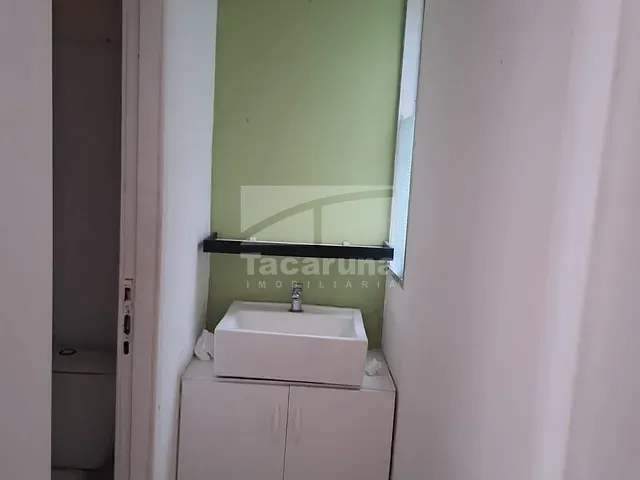 Loja à venda ou para alugar, no bairro Madalena em Recife