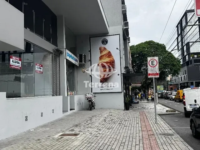 Loja com 270m², para alugar, no bairro Centro em Blumenau