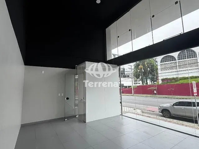 Loja com 270m², para alugar, no bairro Centro em Blumenau