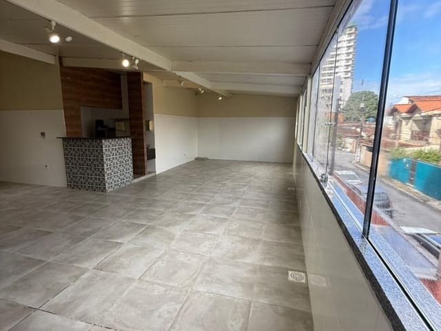 Loja com 368m², à venda ou para alugar, no bairro Imbetiba em Macaé