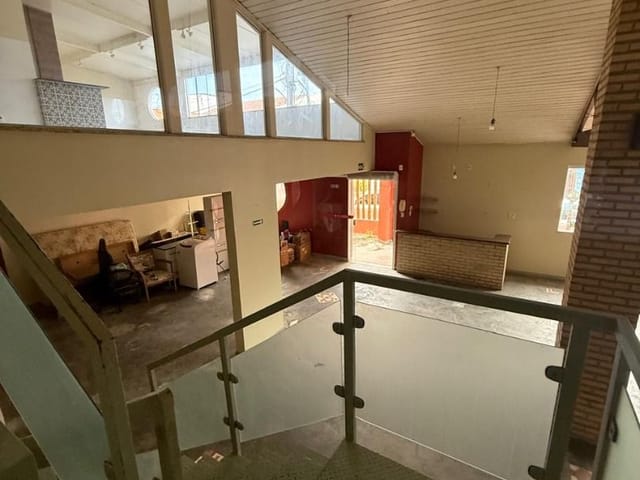 Loja com 368m², à venda ou para alugar, no bairro Imbetiba em Macaé