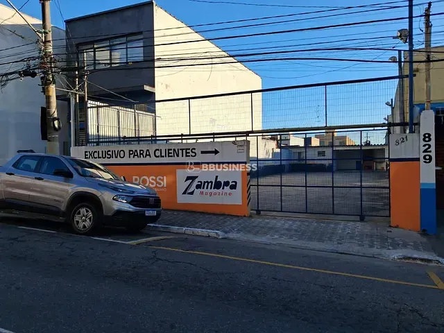 Loja com 800m², para alugar, no bairro Nova Gerty em São Caetano do Sul