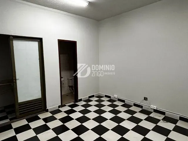 Loja para alugar, no bairro Centro em Uberaba