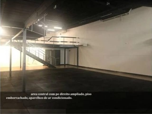 Loja com 670m², à venda, no bairro Vila Gomes Cardim em São Paulo