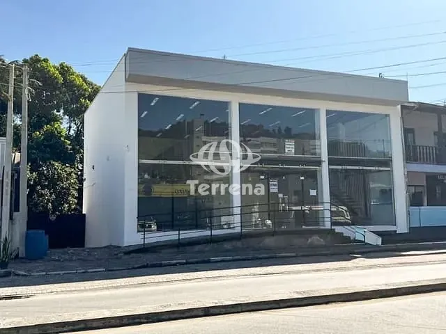 Loja com 350m², para alugar, no bairro Velha Central em Blumenau