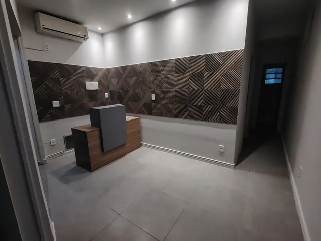 Loja com 33m², para alugar, no bairro Centro em Macaé