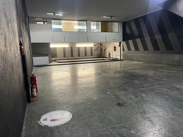Loja com 850m², para alugar, no bairro Pirituba em São Paulo