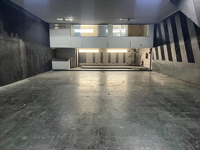 Loja com 850m², para alugar, no bairro Pirituba em São Paulo