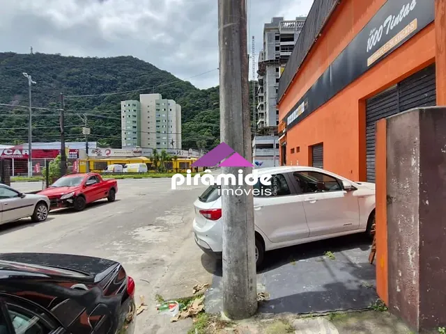 Loja com 39m², para alugar, no bairro Sumaré em Caraguatatuba