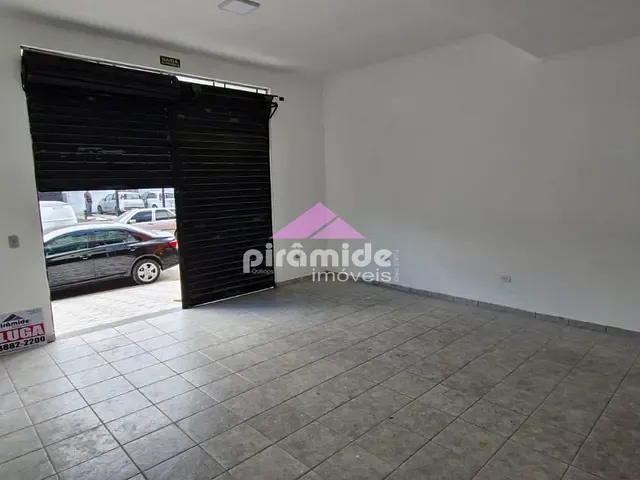 Loja com 39m², para alugar, no bairro Sumaré em Caraguatatuba