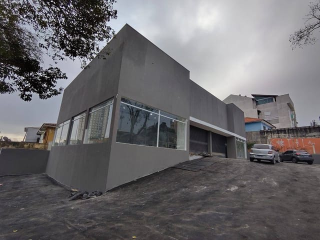 Loja para alugar, no bairro Vila Gilda em Santo André